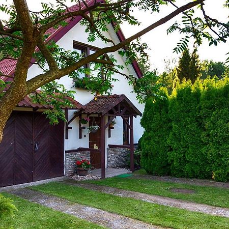 Dom Piasutno Villa Exteriör bild