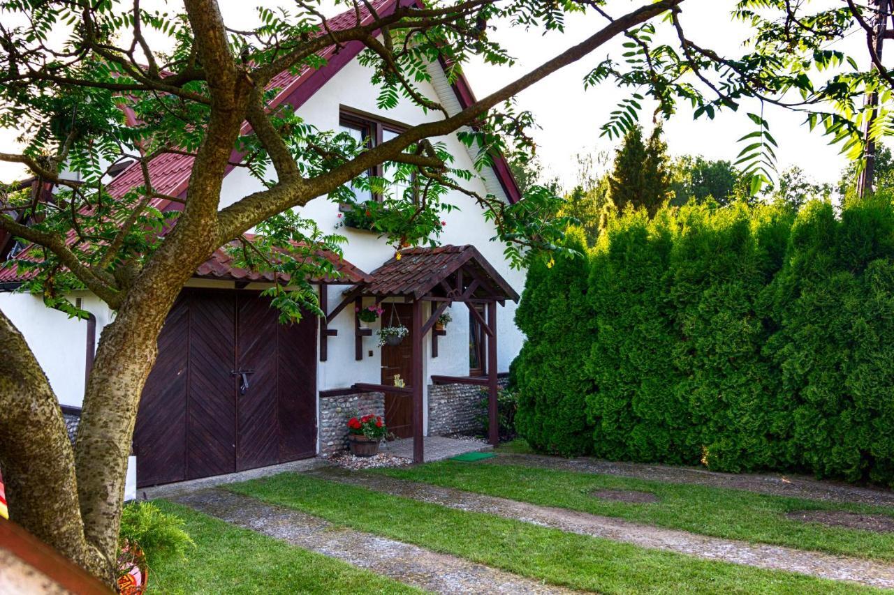 Dom Piasutno Villa Exteriör bild